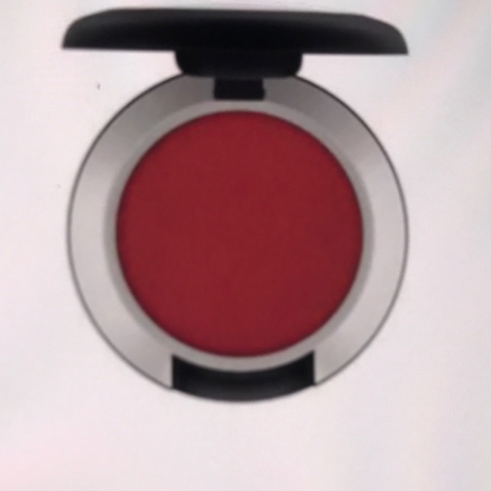 MAC Werk,Werk,Werk  power kiss soft matte eye shadow